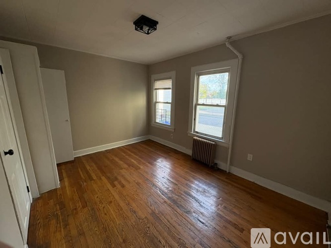 485 Lakeside Ave 3 Beds Apartment for Rent - Photo gallery 2