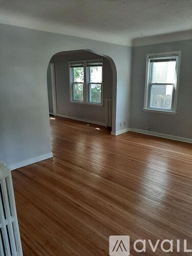 3329 Oakland Avenue 2 Beds Apartment for Rent