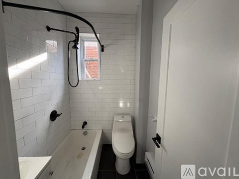 77 Ashland Ave 2 Beds Apartment for Rent