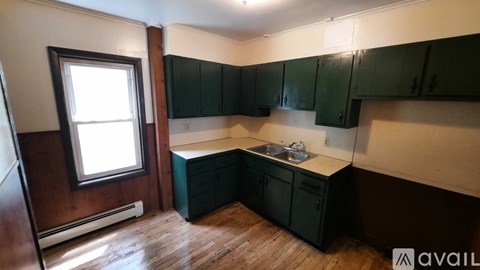 414 Lower Main Street 3 Beds Apartment for Rent
