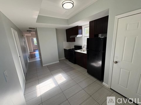 221 N 15Th St 3 Beds Apartment for Rent