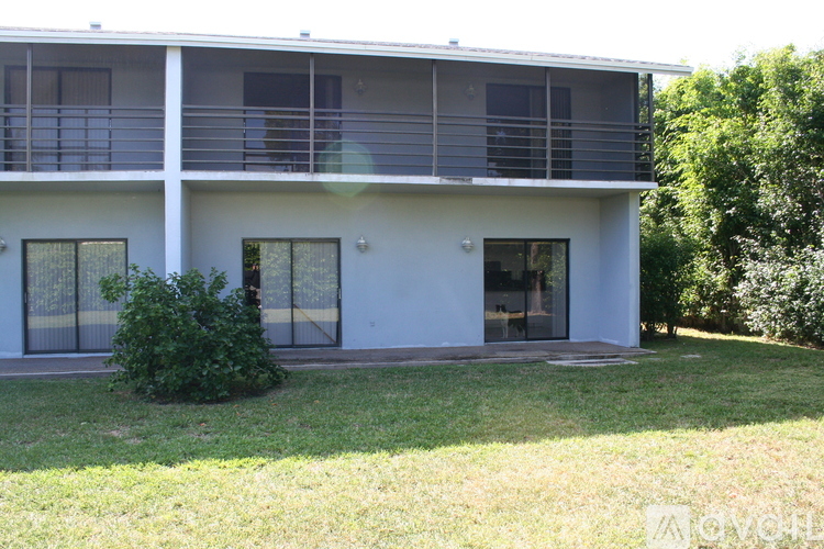 683 Dover Street 4 Beds Townhouse for Rent - Photo gallery 4