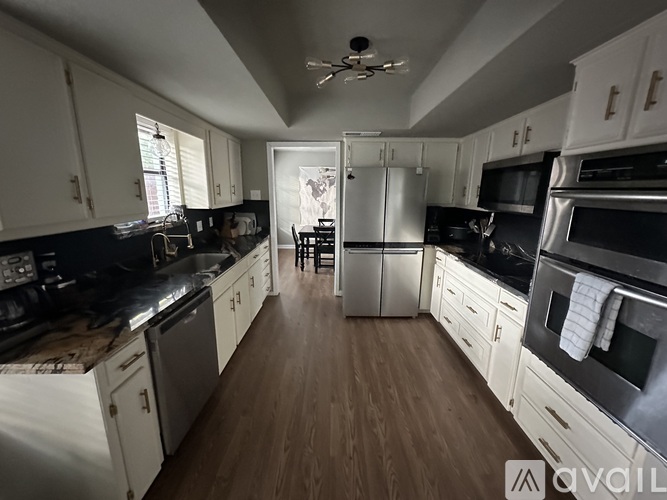 46 Lakewood Drive 5 Beds Single Family Home for Rent - Photo gallery 4