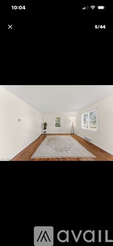 3090 Summit Street 3 Beds Apartment for Rent