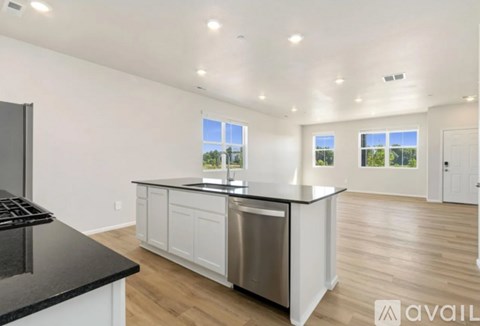 1590 Riverplace Dr 3 Beds Apartment for Rent