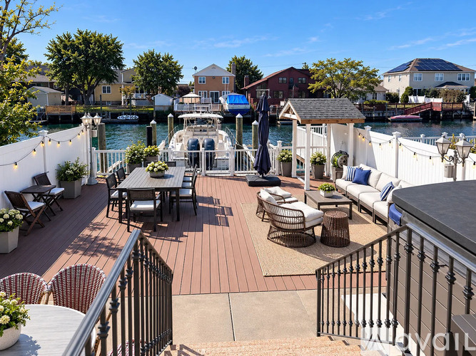70 Suffolk Road 2 Beds Single Family Home for Rent - Photo gallery 1