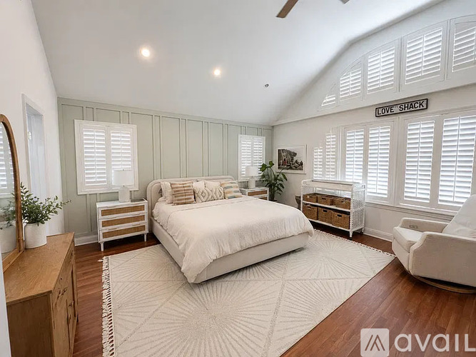 70 Suffolk Road 2 Beds Single Family Home for Rent - Photo gallery 4