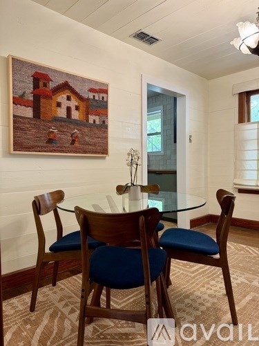 3706 Hollywood Avenue 2 Beds Apartment for Rent