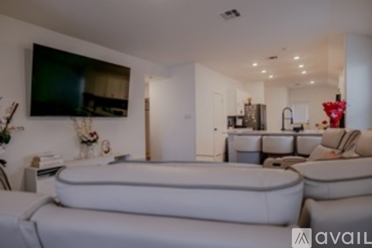 322 Canley Lp 3 Beds Single Family Home for Rent - Photo gallery 5