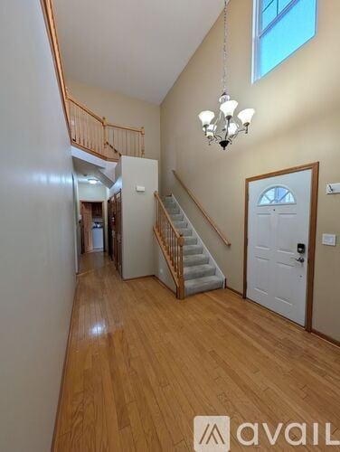 707 Thompson Avenue 4 Beds Apartment for Rent