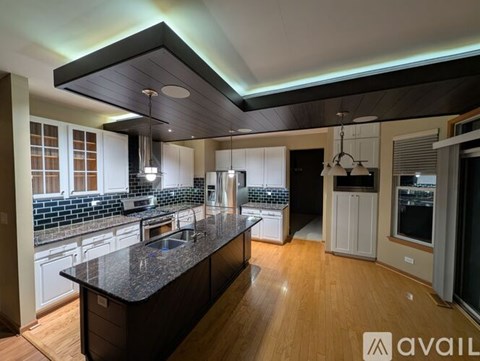 707 Thompson Avenue 4 Beds Apartment for Rent