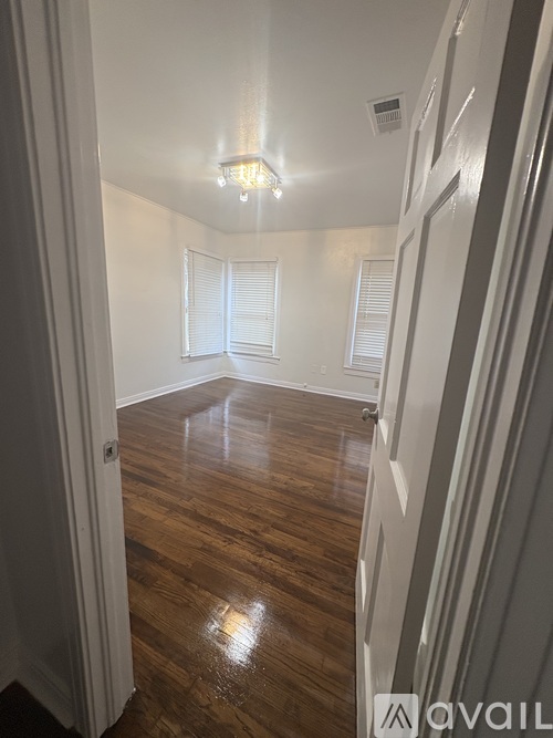 8915 Santa Clara Drive 2 Beds Single Family Home for Rent - Photo gallery 5