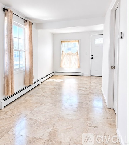 197 Edmund Avenue 2 Beds Single Family Home for Rent - Photo gallery 1