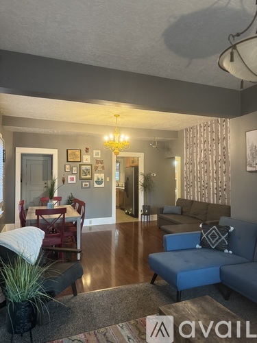 242 E Kelsey Avenue 2 Beds Apartment for Rent - Photo gallery 1