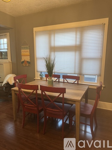 242 E Kelsey Avenue 2 Beds Apartment for Rent - Photo gallery 3