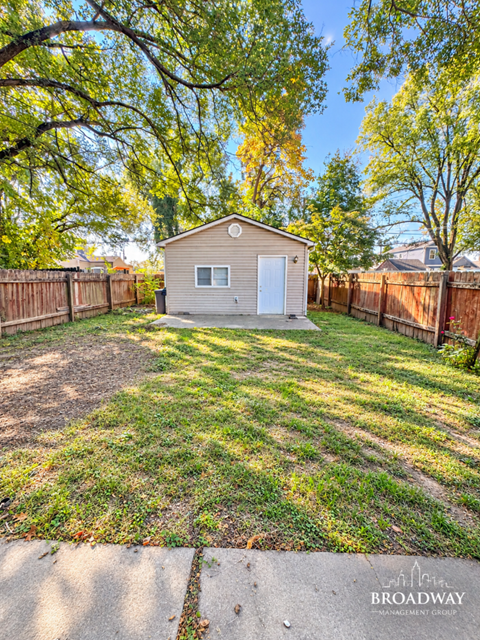 2406 Magazine Street 2 Beds Apartment for Rent
