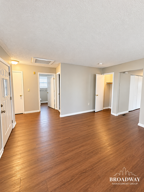 2406 Magazine Street 2 Beds Apartment for Rent