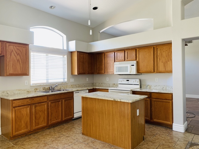 514 S Labelle 3 Beds Single Family Home for Rent - Photo gallery 5