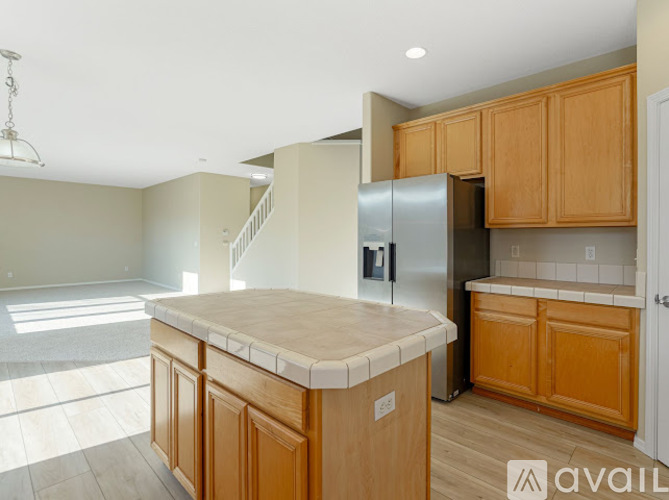 1676 Marten Ave SW 4 Beds Single Family Home for Rent - Photo gallery 3