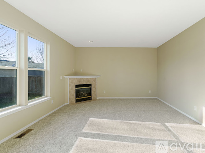 1676 Marten Ave SW 4 Beds Single Family Home for Rent - Photo gallery 4