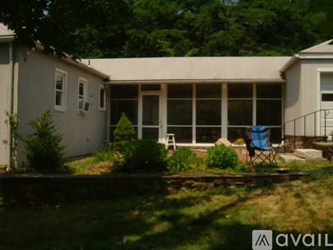 33 Reservoir Rd 4 Beds Apartment for Rent
