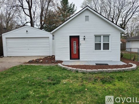 410 Campbell Avenue 2 Beds Apartment for Rent