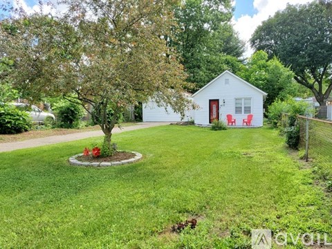410 Campbell Avenue 2 Beds Apartment for Rent