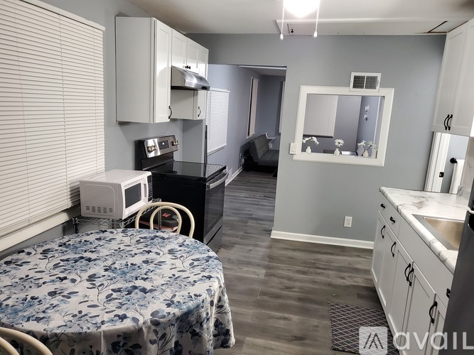 410 Campbell Avenue 2 Beds Single Family Home for Rent - Photo gallery 5