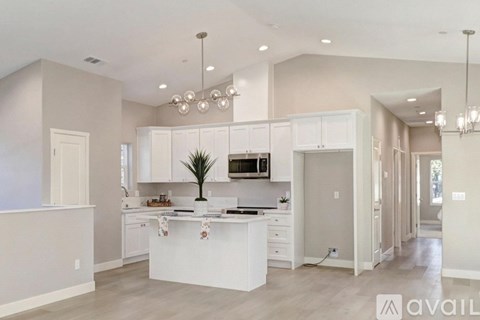 3960 Broadway 3 Beds Apartment for Rent