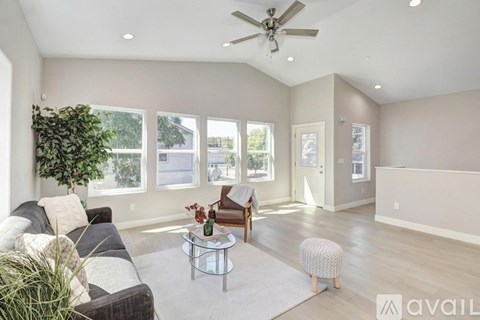 3960 Broadway 3 Beds Apartment for Rent