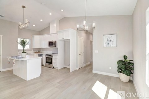 3960 Broadway 3 Beds Apartment for Rent