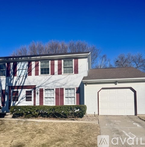 5768 Williamsburg Way 3 Beds Apartment for Rent