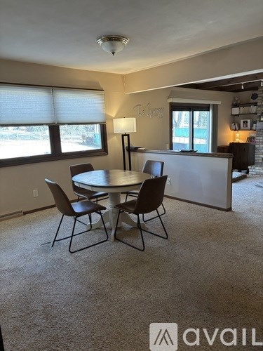 5768 Williamsburg Way 3 Beds Apartment for Rent