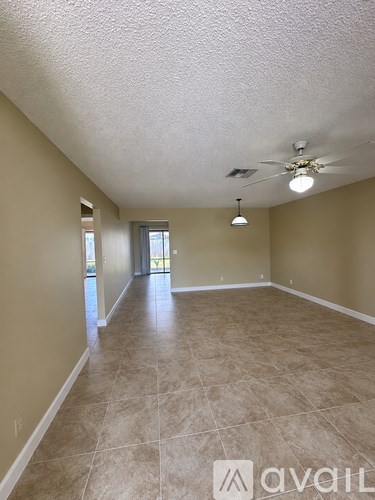 8920 SE Hobe Ridge Ave 2 Beds Apartment for Rent