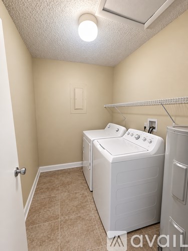 8920 SE Hobe Ridge Ave 2 Beds Apartment for Rent