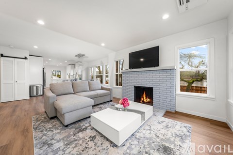 946 N 79Th St 2 Beds Apartment for Rent