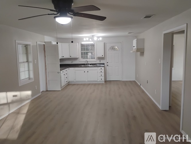 616 Kevin St 3 Beds Single Family Home for Rent - Photo gallery 2