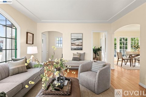 2512 Clay St 2 Beds Apartment for Rent