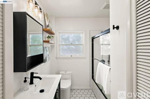 2512 Clay St 2 Beds Apartment for Rent