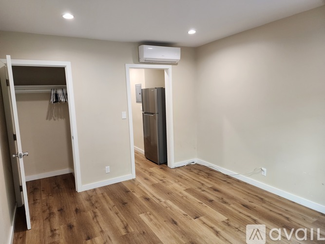 419 West Queen Street Studio Apartment for Rent - Photo gallery 2