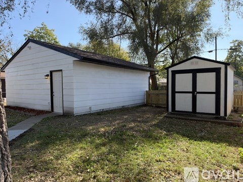 2401 Maple St 4 Beds Apartment for Rent