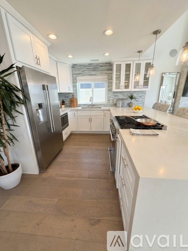 618 Marguerite Ave 2 Beds Condo for Rent - Photo gallery 4