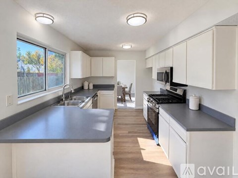 5641 Boulder Crest St 3 Beds Apartment for Rent
