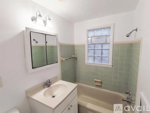 642 Kendalwood St NE 3 Beds Apartment for Rent