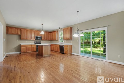 198 Kutz Rd 4 Beds Apartment for Rent