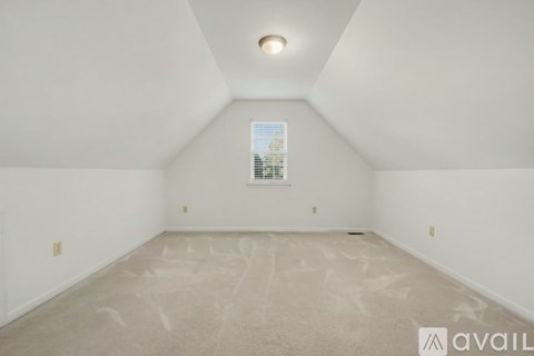 198 Kutz Rd 4 Beds Apartment for Rent