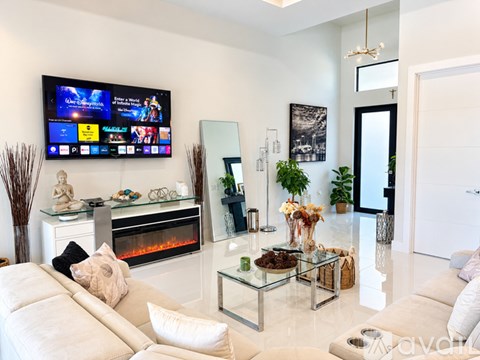 1019 SW 8Th Ct 4 Beds Apartment for Rent