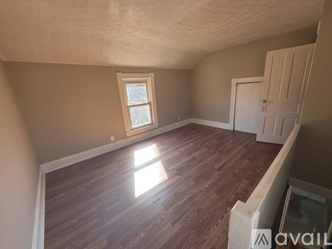 463 Bingham St 3 Beds Apartment for Rent