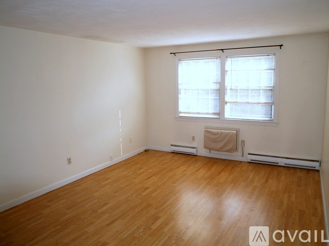 17 Sinai Circle 2 Beds Condo for Rent - Photo gallery 4