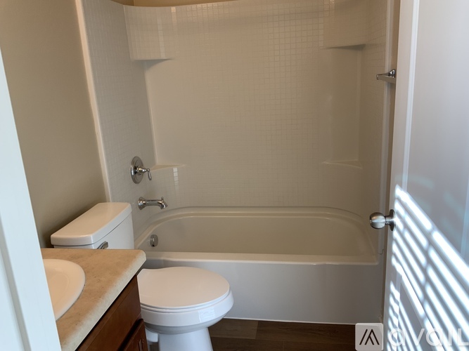 2118 North 77th Lane 3 Beds Single Family Home for Rent - Photo gallery 1